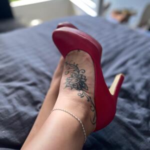 Ju_feet1 mym