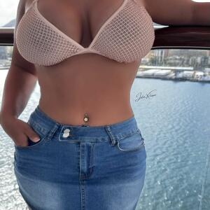 Julia_xclusive mym