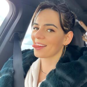 Julie_tongue_official mym