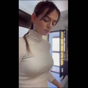 Julie_tongue_official mym