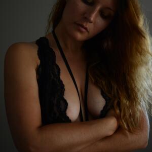 Juliecaramodel mym