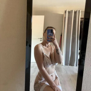 Juliee69 mym