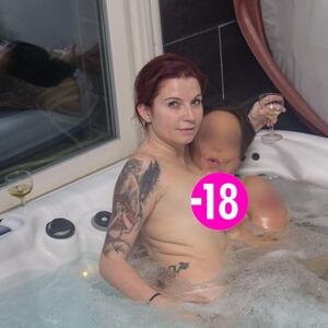 Julievalmontxxx mym