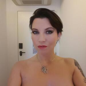 Julievalmontxxx mym