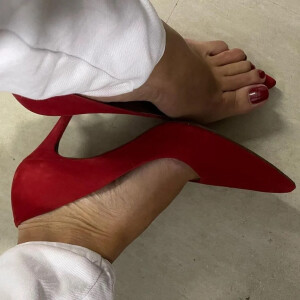 Karine_feets mym