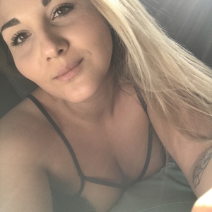 Khloemodele_off mym