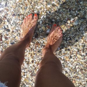 Kiara_feetpics mym