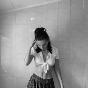 Kim_sexy mym