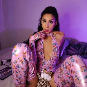 Kitty_baddie mym