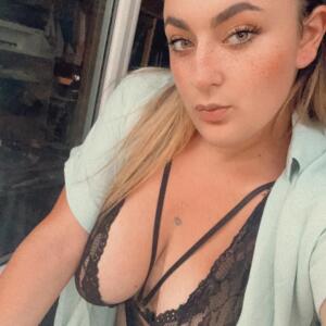 Kitty_bloom_ mym