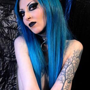 Krystal_and_moth mym