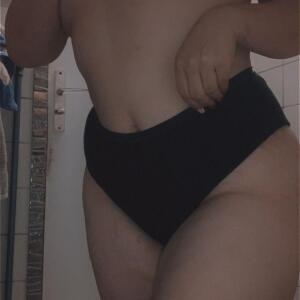 Kxssmyass_ mym