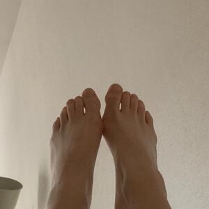 L_feet_77 mym