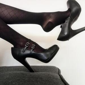 La_diva_aux_pieds_nus_ mym