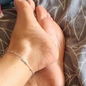 La_meuf_des_pieds mym