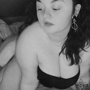 La_mysterieuse_brune mym