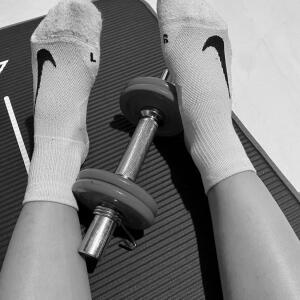 La_petite_loupiote_feet mym