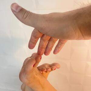 La_petite_loupiote_feet mym