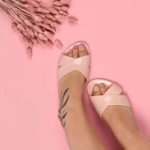 Lady_feet_creation mym
