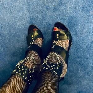 Ladys_feet mym