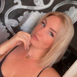 Laetysia54 mym