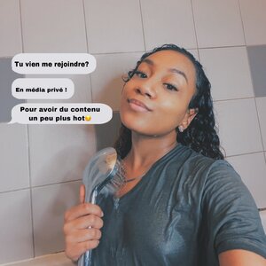 Laily_off mym