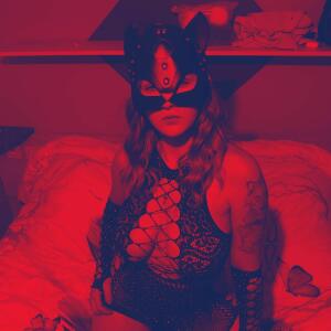 Laqueen_65 mym