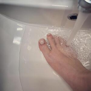 Lara_feet03 mym