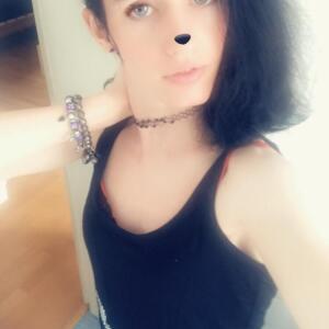 Lara_neko mym
