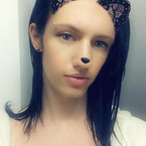 Lara_neko mym