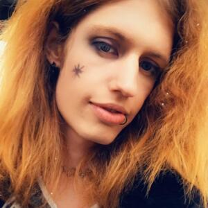 Lara_neko mym