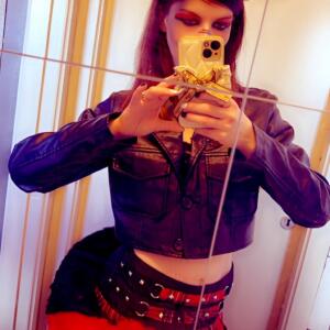 Larina_lilith669 mym
