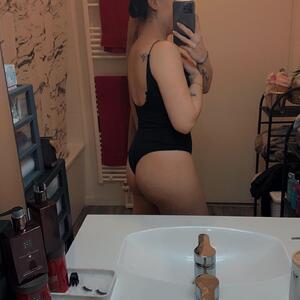 Laura_80 mym