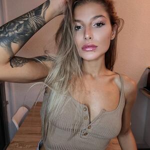 Laura_inked mym