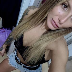Laura_inked mym