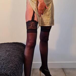 Laura_milf_nude_sexy mym