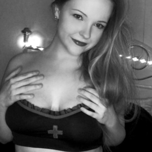 Laura_vnst mym