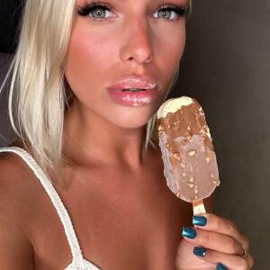 Laure_marie mym