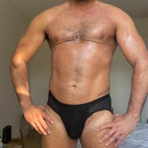 Laveritenaked mym