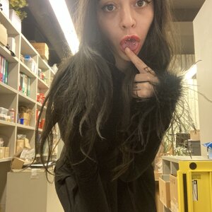 Legallyaged mym