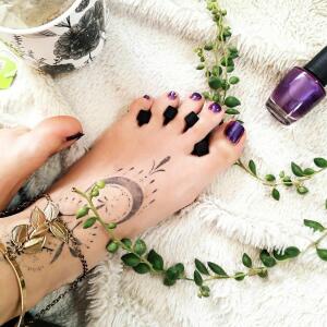 Lela_s_feet mym