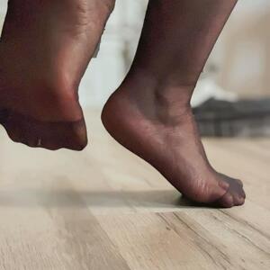 Lenasapsap_feet mym