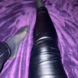 Lexi_happyfeet mym