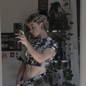 Lilredmoonn mym