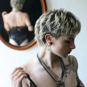 Lilredmoonn mym