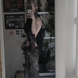 Lilredmoonn mym