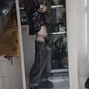 Lilredmoonn mym