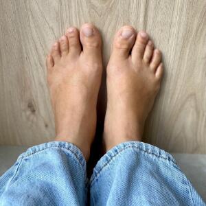 Lily__feet mym