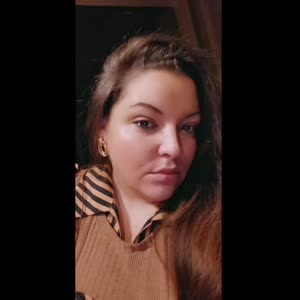 Little_brunette_curvy mym