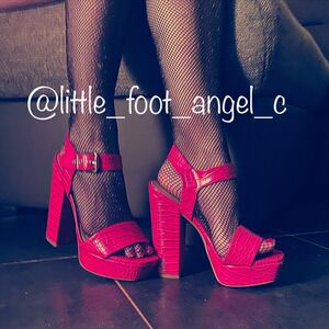 Little_foot_angel_c mym